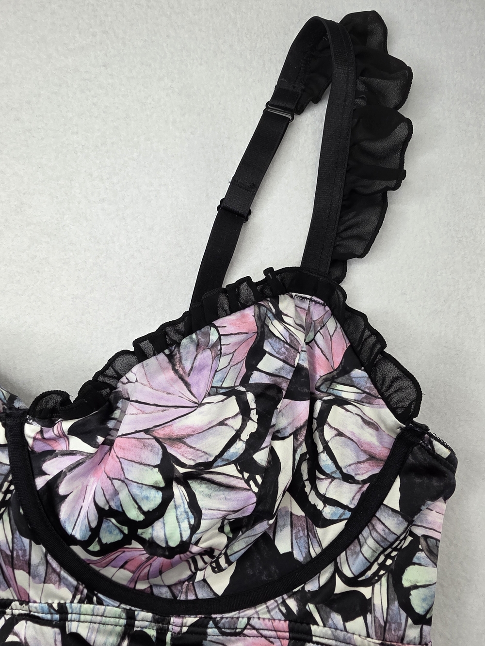 NWT Torrid 1 Satin Ruffle Bodysuit Butterfly Print Pink Black Underwire 3387-c - Picture 12 of 15